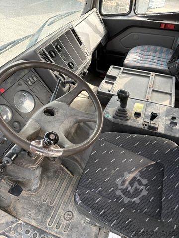 Hákový nosič kontejnerů MERCEDES-BENZ SK 2038  ( 1838 )  BLATT- BLATT / Retarder