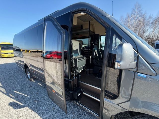 Kleinbus MERCEDES-BENZ Sprinter 519 23+1 Klima Standheizung Ahk El. Tür