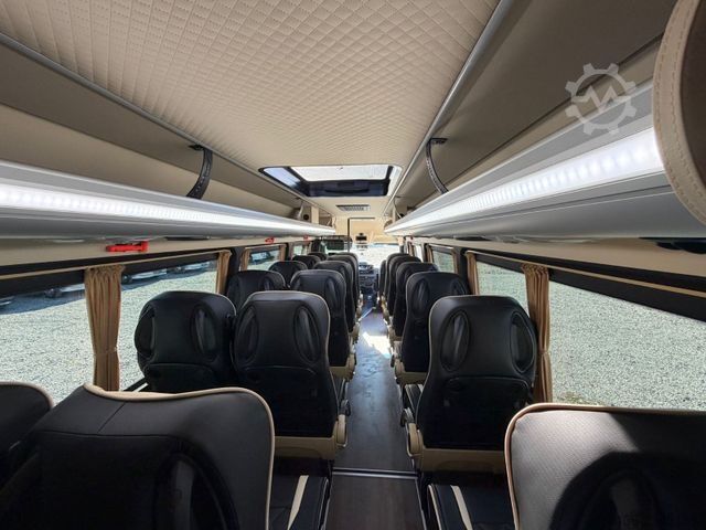 Kleinbus MERCEDES-BENZ Sprinter 519 23+1 Klima Standheizung Ahk El. Tür