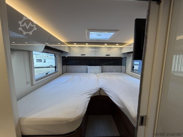 Integrált lakóautó BÜRSTNER Elegance I 910 G 700 W Solar, 7000km, Hubstützen