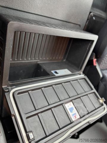 Beverage truck MERCEDES-BENZ ANTOS 1836 L / LBW / WINGLINER