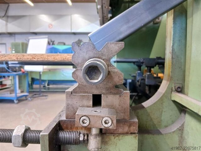 DoneWell hidrolik abkant pres DoneWell hahn & Kolb Stuttgart 80 - 2500