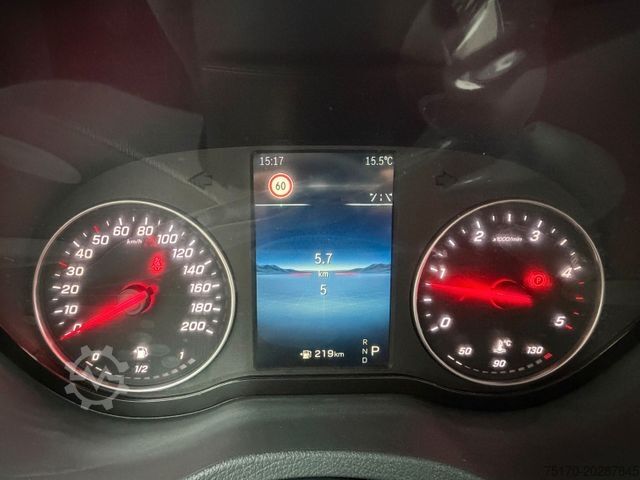 Dubă pick-up MERCEDES-BENZ Sprinter 317 CDI 3665 9G DoKa AHK Klima Kamera