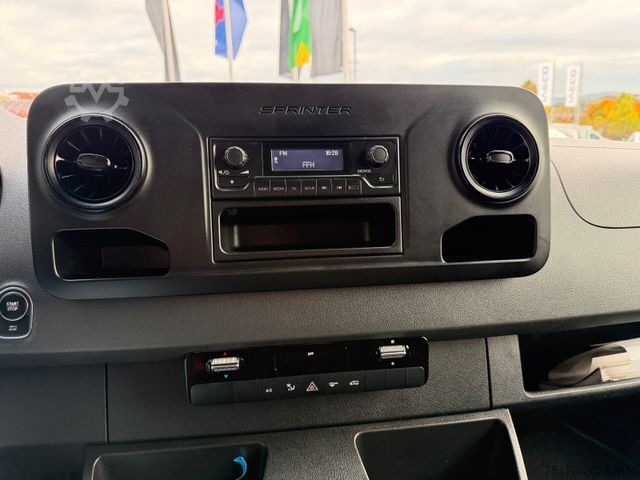 Yüksek tavanlı panelvan MERCEDES-BENZ eSprinter 312 Klima SHZ Kamera