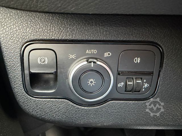 Panelvan MERCEDES-BENZ eSprinter 312 Klima SHZ Kamera