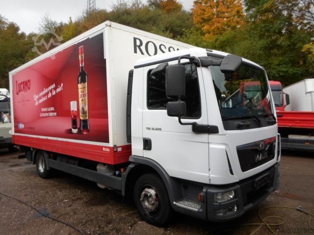 Vrachtwagen met bakwagen MAN TGL  12.220 / Koffer/LBW 3000 KG