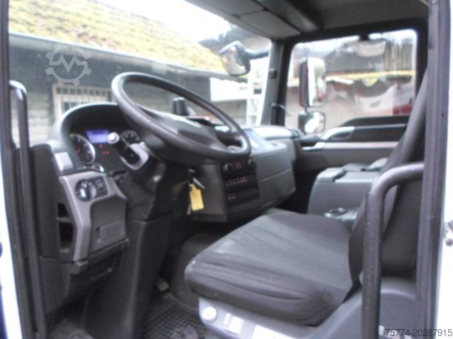 Vrachtwagen met bakwagen MAN TGL  12.220 / Koffer/LBW 3000 KG