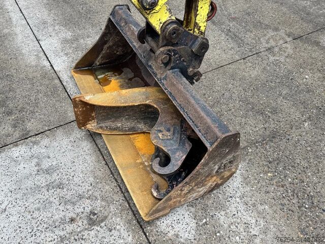 Minigrävare Yanmar B25V snelwissel + 2 bakken