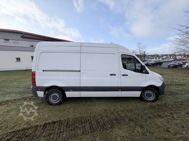 Kastenwagen Mercedes-Benz Sprinter 214