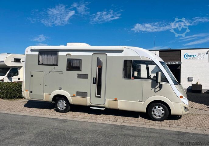 Entegre karavan BÜRSTNER Aviano I640 G - Hub/Einzelbetten - 2 x Klima