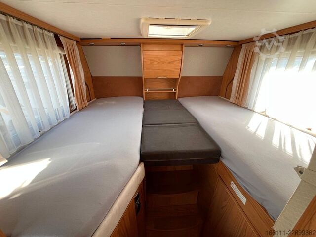 Entegre karavan BÜRSTNER Aviano I640 G - Hub/Einzelbetten - 2 x Klima