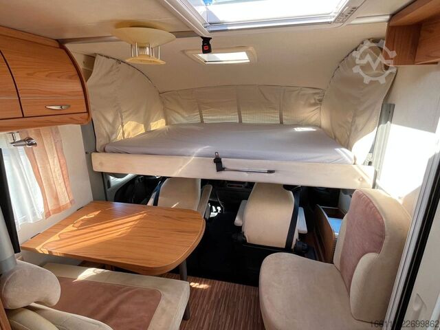 Entegre karavan BÜRSTNER Aviano I640 G - Hub/Einzelbetten - 2 x Klima