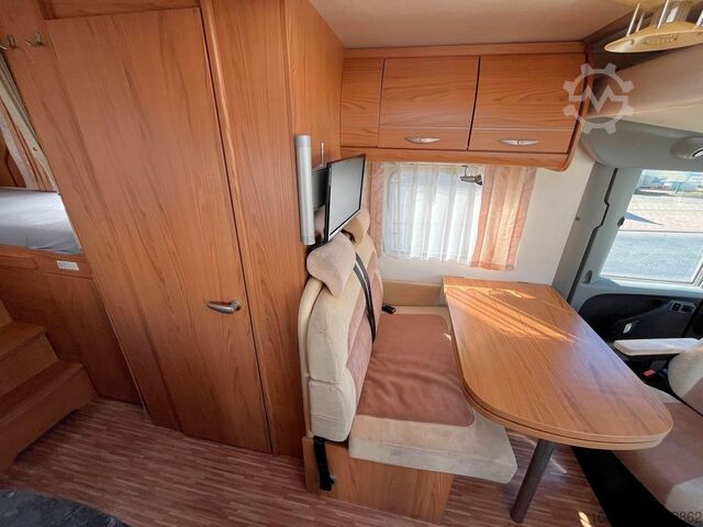 Entegre karavan BÜRSTNER Aviano I640 G - Hub/Einzelbetten - 2 x Klima
