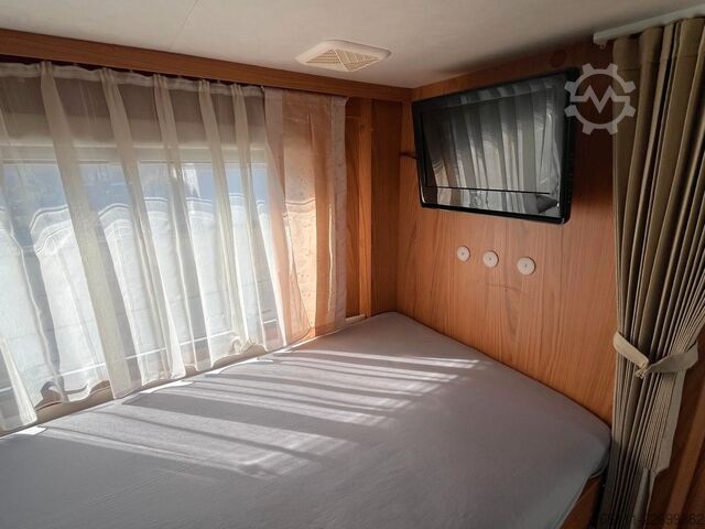 Entegre karavan BÜRSTNER Aviano I640 G - Hub/Einzelbetten - 2 x Klima