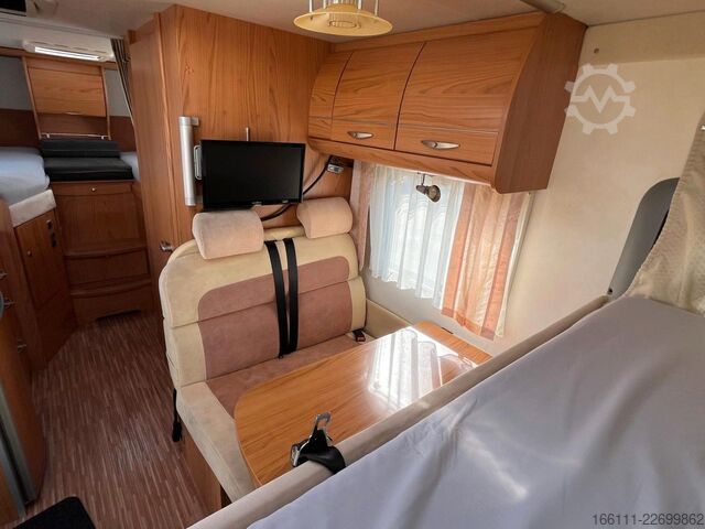Entegre karavan BÜRSTNER Aviano I640 G - Hub/Einzelbetten - 2 x Klima