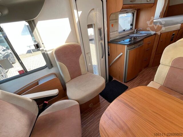 Entegre karavan BÜRSTNER Aviano I640 G - Hub/Einzelbetten - 2 x Klima