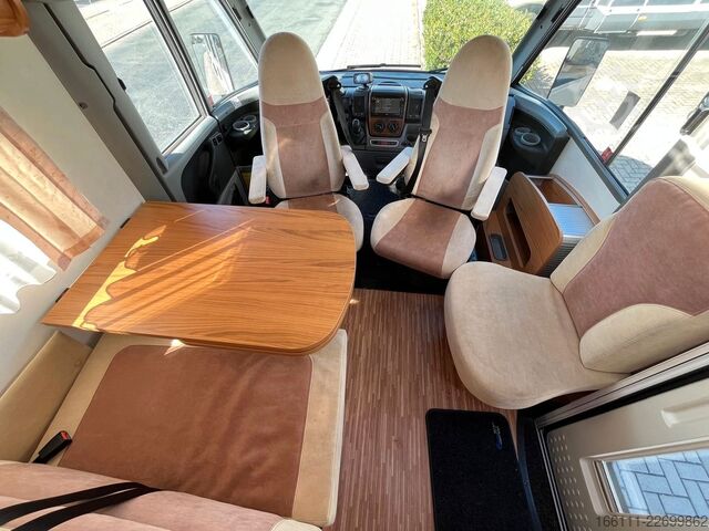Entegre karavan BÜRSTNER Aviano I640 G - Hub/Einzelbetten - 2 x Klima