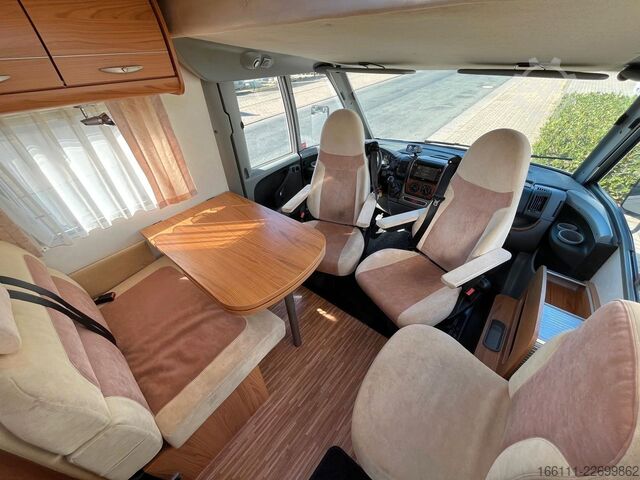 Entegre karavan BÜRSTNER Aviano I640 G - Hub/Einzelbetten - 2 x Klima