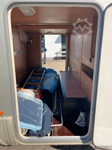Entegre karavan BÜRSTNER Aviano I640 G - Hub/Einzelbetten - 2 x Klima