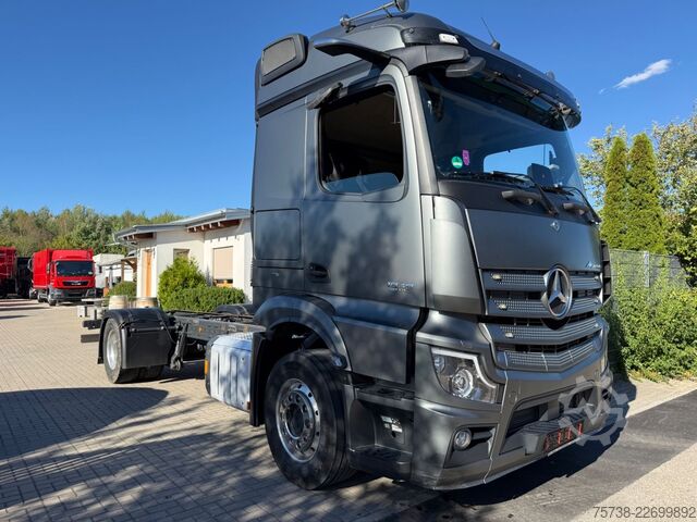 Chassi de caminhão MERCEDES-BENZ Actros 1848 L Fahrgestell/BLATT-LUFT/StramSpace