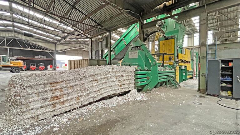 Linha completa de prensa de fardos 140 t com tecnologia de transporte e estações de tração de arame Bollegraaf Baler HBC 140 with conveyor Typ HBT 1216/1800 * 23