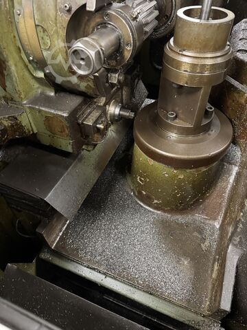 Fresadora de engrenagens Churchill RH8