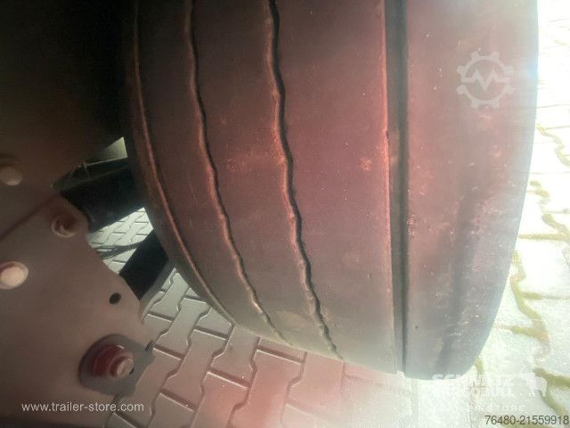 Auflieger mit Pritsche & Plane Schmitz Cargobull Schiebeplane Mega