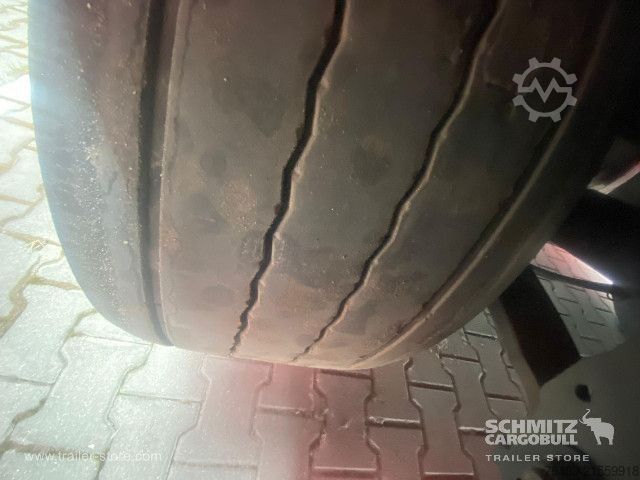 Auflieger mit Pritsche & Plane Schmitz Cargobull Schiebeplane Mega