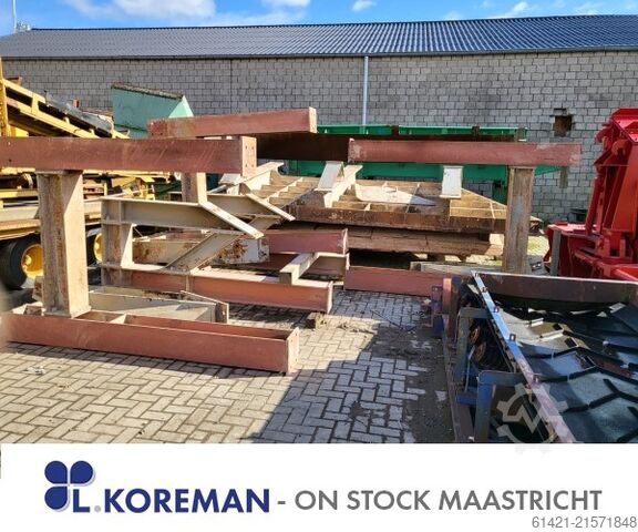 Mesa de alimentação Nordberg com tremonha  Feeding table Nordberg with Hopper