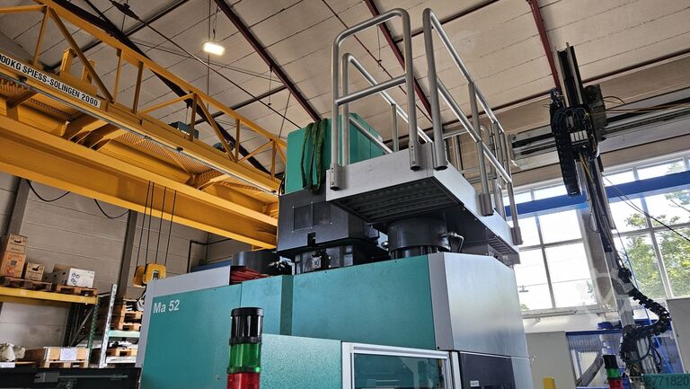 Máquina de moldeo por inyección Arburg Allrounder 2000 T 2000-800