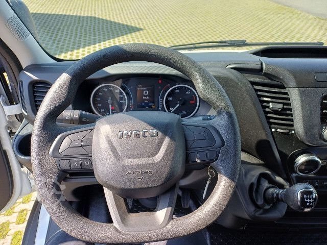 Box truck IVECO DAILY 35C16 - 4100