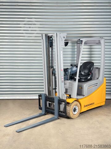 Elektrische 3-wieler Jungheinrich EFG 220 - Service Neu  nur 2580 Std - Batterie 90%