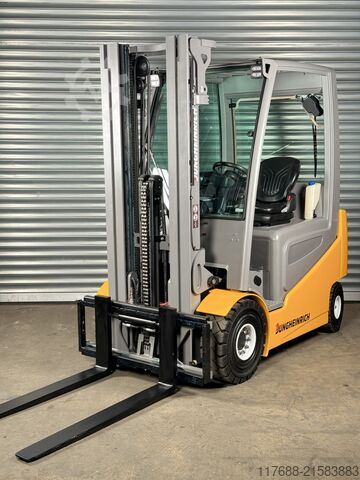 Elektrisch 4-wiel Jungheinrich EFG S30 - Service Neu - Batterie 90% - Garantie