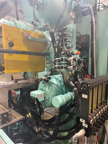 Vstřikovací stroj Engel DUO 5550/650 pico