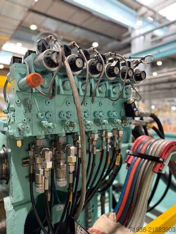 Vstřikovací stroj Engel DUO 5550/650 pico