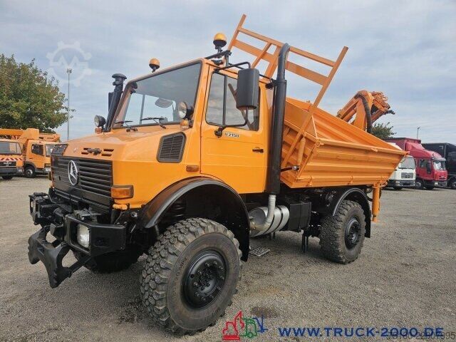 Gru montata su autocarro Unimog U2150 4x4 Kran abnehmbar Palfinger Hakenhöhe 10m