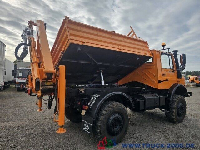 Gru montata su autocarro Unimog U2150 4x4 Kran abnehmbar Palfinger Hakenhöhe 10m