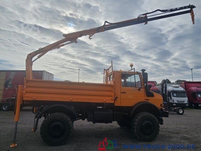 Gru montata su autocarro Unimog U2150 4x4 Kran abnehmbar Palfinger Hakenhöhe 10m
