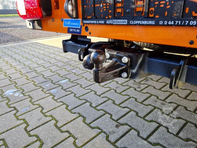 Pick-up van VW Crafter 35 Doka 7-Sitze MR AHK KLIMA PDC TEMPOMAT