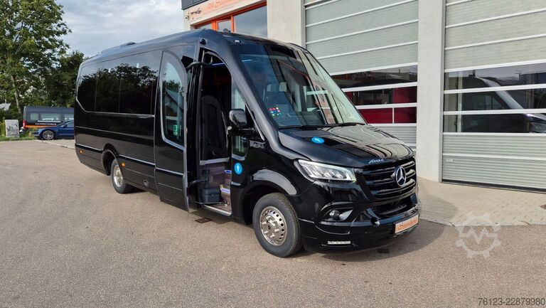 Microbuz MERCEDES-BENZ 519 Sunset S 4 Ferqui Lagerfahrzeug Stock