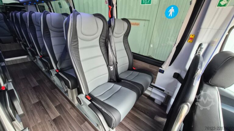 Microbuz MERCEDES-BENZ 519 Sunset S 4 Ferqui Lagerfahrzeug Stock