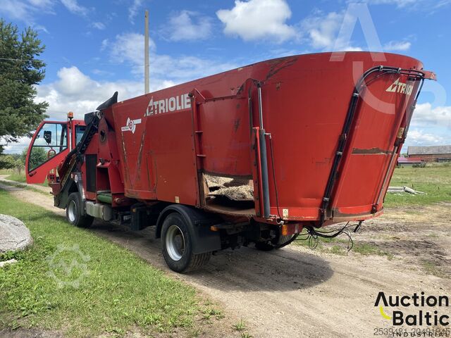 Mixer feeder Trioliet TRIOTRAC 2-2000