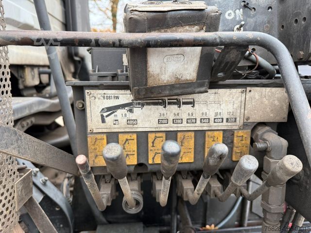 Kroghejselastbil MERCEDES-BENZ SK 2544 / V8 / RETARDER / Kran Hiab 081 AW
