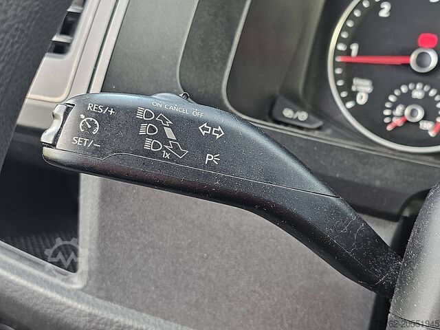 Break cu acoperiș înalt VOLKSWAGEN TRANSPORTER 2.0 TDI L2H1 Navi Airco!