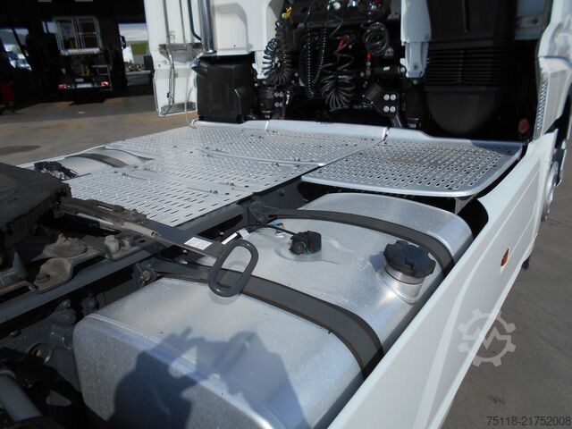 Cap tractor standard DAF XF 530 FT SUPER SPACE CAB