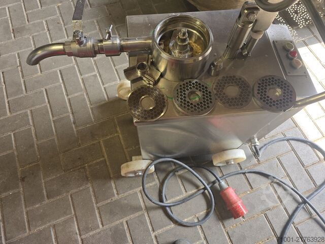 Máquina de processamento de carne Thüringa Durchlaufkutter