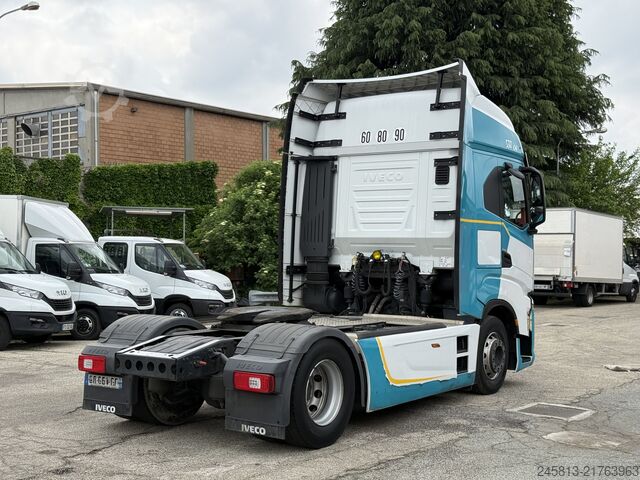 Standardni tegljač Iveco SWAY 530