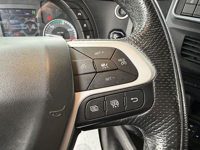 Standardni tegljač Iveco SWAY 530