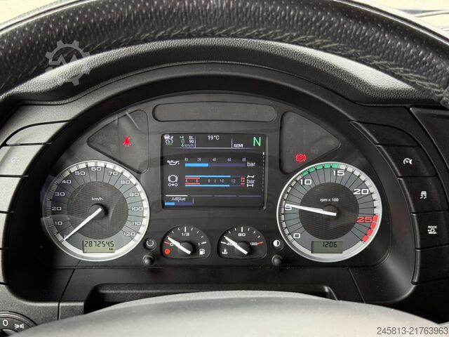 Standardni tegljač Iveco SWAY 530