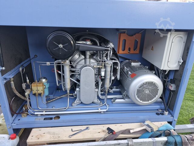 Γωνιακός συμπιεστής Dräger DK15-300S